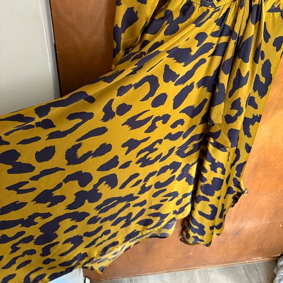 Moon River Leopard Long Sleeve Midi Dress Asymmetrical Hem Satin Formal Fairy XS - Picture 12 of 16